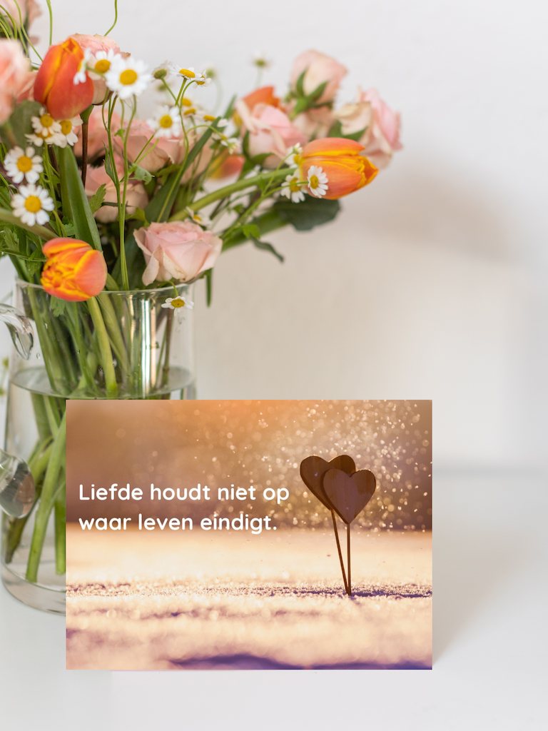 Troostkaart - Liefde houdt niet op